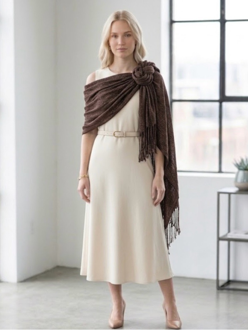 🔴 Elegant Brown Long Scarf with Fringe Versatile Wrap for All Seasons